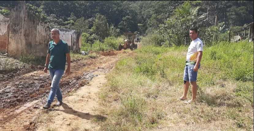 Camacã: Prefeitura recupera estrada da região Estrela de São João do Panelinha e região Córrego de Areia